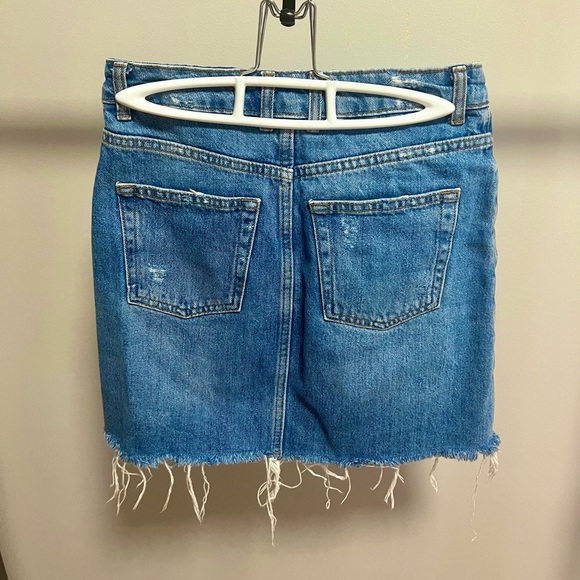 TOPSHOP Denim skirt - Picture 2 of 3